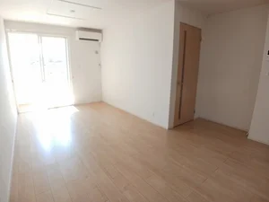 のマンスリーマンション・ウィークリーマンション「ビラシャルマンＫⅠ 103・洋室(No.1218666)」メイン画像