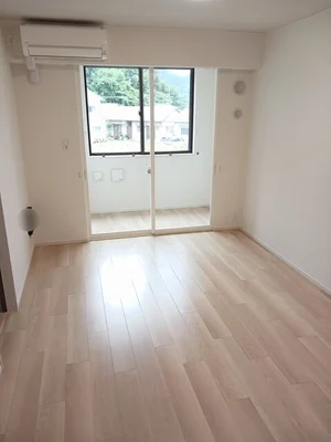 上安駅（広島県）のマンスリーマンション・ウィークリーマンション「シャンス　トロワ 103・洋室(No.1219226)」メイン画像