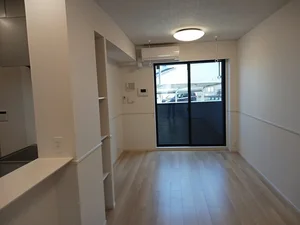 埼玉医科大学短期大学周辺のマンスリーマンション・ウィークリーマンション「ルミナス・エイト 102・洋室(No.1219339)」メイン画像