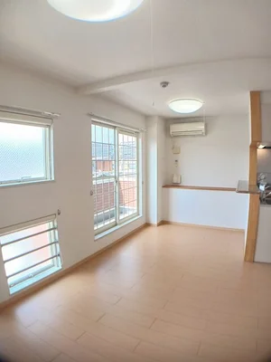 のマンスリーマンション・ウィークリーマンション「シェ　モア　Ⅱ 201・洋室(No.1220163)」メイン画像