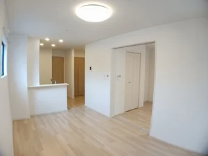 のマンスリーマンション・ウィークリーマンション「ロータス北泉４ 105・洋室(No.1220342)」メイン画像