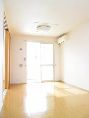 のマンスリーマンション・ウィークリーマンション「グレイス　ビクトリー　Ⅲ 201・洋室(No.1220400)」メイン画像