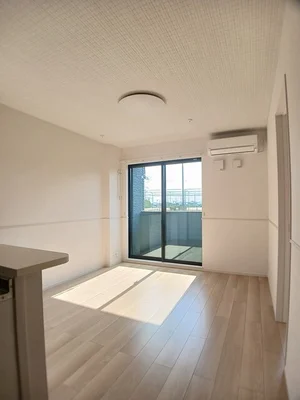 のマンスリーマンション・ウィークリーマンション「ラフィネ　Ⅰ 102・洋室(No.1221167)」メイン画像