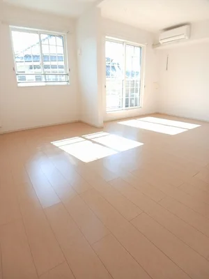 のマンスリーマンション・ウィークリーマンション「ララ　フラッツ 202・洋室(No.1221211)」メイン画像