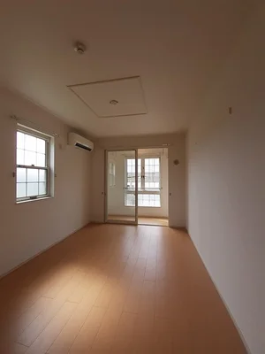 のマンスリーマンション・ウィークリーマンション「ラフレシール尾山Ⅲ 104・洋室(No.1221423)」メイン画像