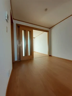 滋賀県の大東建託リーシング株式会社のマンスリーマンション・ウィークリーマンション「ソレアード　カーサＣ 102・洋室(No.1222061)」メイン画像