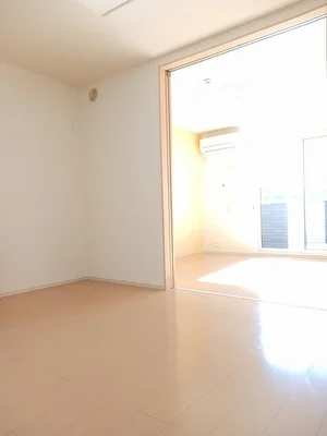 のマンスリーマンション・ウィークリーマンション「ウル津山Ⅱ 101・洋室(No.1222428)」メイン画像