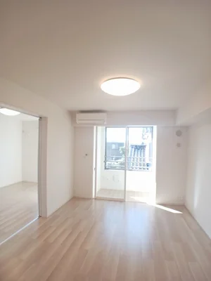 のマンスリーマンション・ウィークリーマンション「ブルーオーシャン・レジデンスＢ 202・洋室(No.1222520)」メイン画像