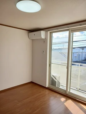 川原町駅（三重県）のマンスリーマンション・ウィークリーマンション「アムール一本木Ⅰ 203・洋室(No.1223240)」メイン画像