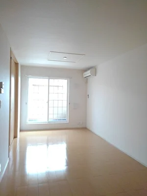 のマンスリーマンション・ウィークリーマンション「Ｐｅｔｉｔ　Ａｎｇｅ　Ⅱ 201・洋室(No.1223244)」メイン画像