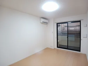 のマンスリーマンション・ウィークリーマンション「ウエストメゾンＣ 102・洋室(No.1223327)」メイン画像