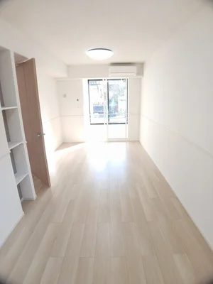 のマンスリーマンション・ウィークリーマンション「アロアロ　アミウ 101・洋室(No.1223590)」メイン画像