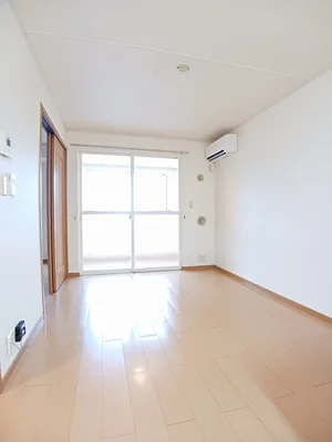 新潟県のマンスリーマンション・ウィークリーマンション「グラン・コリーヌ　Ｎ 201・洋室(No.1223846)」メイン画像