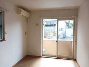 のマンスリーマンション・ウィークリーマンション「ヴィラ・かたかご　Ⅲ 104・洋室(No.1225282)」メイン画像