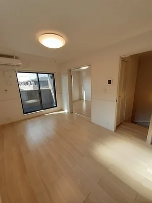 のマンスリーマンション・ウィークリーマンション「ラ・セレーナ　ソワ　Ⅲ 203・洋室(No.1225979)」メイン画像