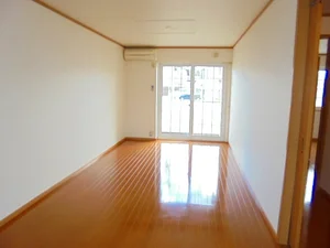 富山県の大東建託リーシング株式会社のマンスリーマンション・ウィークリーマンション「シューネスハイムⅢ 103・洋室(No.1226410)」メイン画像