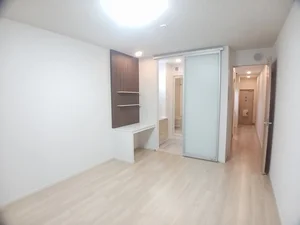 大阪府のマンスリーマンション・ウィークリーマンション「スペチアーレ　チンクエ 102・洋室(No.1226676)」メイン画像