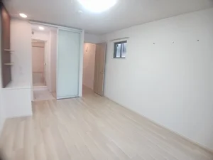 大阪府のマンスリーマンション・ウィークリーマンション「スペチアーレ　チンクエ 101・洋室(No.1226677)」メイン画像