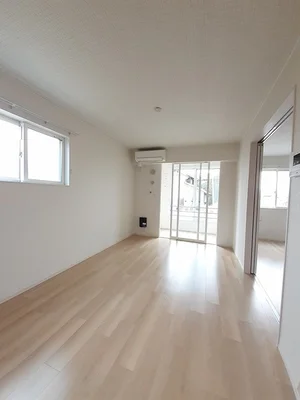 のマンスリーマンション・ウィークリーマンション「フロイデ　Ａ 101・洋室(No.1226715)」メイン画像