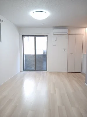 のマンスリーマンション・ウィークリーマンション「Ｗｅｓｔ　Ｒｉｖｅｒ　Ⅱ 102・洋室(No.1226736)」メイン画像