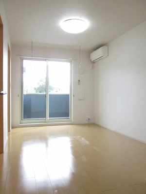 のマンスリーマンション・ウィークリーマンション「ブリーズガーデン　Ⅰ 104・洋室(No.1226939)」メイン画像