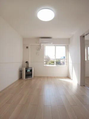 のマンスリーマンション・ウィークリーマンション「カルム栗山 204・洋室(No.1227343)」メイン画像