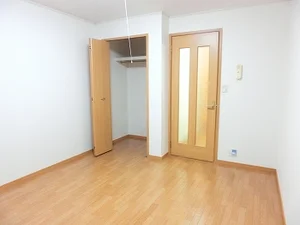 のマンスリーマンション・ウィークリーマンション「アーバン御陵 204・洋室(No.1227803)」メイン画像