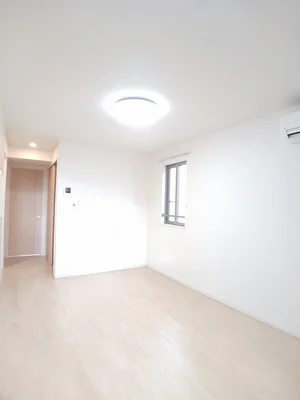 のマンスリーマンション・ウィークリーマンション「サウス　ラポール 201・洋室(No.1227937)」メイン画像