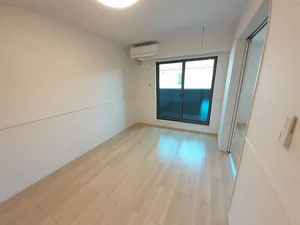 のマンスリーマンション・ウィークリーマンション「メゾン・エフォール倉吉 202・洋室(No.1227973)」メイン画像