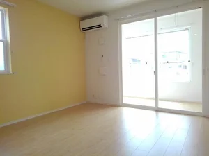 のマンスリーマンション・ウィークリーマンション「ウーノ　Ａ 104・洋室(No.1228324)」メイン画像