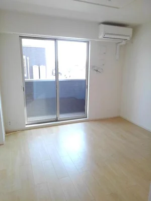 香川県の大東建託リーシング株式会社のマンスリーマンション・ウィークリーマンション「オーロラ　アークＢ 102・洋室(No.1228474)」メイン画像