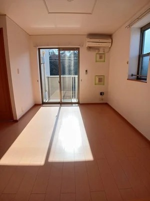 のマンスリーマンション・ウィークリーマンション「カーサ　ド・マーニＡ 201・洋室(No.1228503)」メイン画像