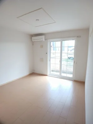 のマンスリーマンション・ウィークリーマンション「ブルースカイ　ツ　Ｂ棟 102・洋室(No.1229106)」メイン画像