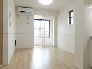 のマンスリーマンション・ウィークリーマンション「メゾン　ドゥ　ヴィクトワールⅢ 101・洋室(No.1229535)」メイン画像