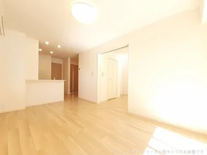 のマンスリーマンション・ウィークリーマンション「メゾン・ド・ユートピア 105・洋室(No.1229568)」メイン画像