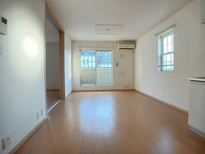 のマンスリーマンション・ウィークリーマンション「ブラッシュ　フィールド　Ⅱ 201・洋室(No.1230055)」メイン画像