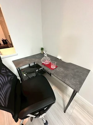 オシャレなデスクもあります♪