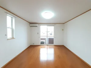 のマンスリーマンション・ウィークリーマンション「ヴィラ・アミティⅤ 101・洋室(No.1230337)」メイン画像