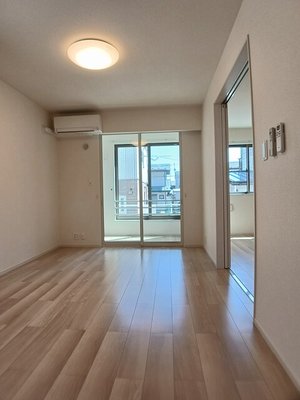 のマンスリーマンション・ウィークリーマンション「リヴァーサ・Ｋ 101・洋室(No.1231073)」メイン画像