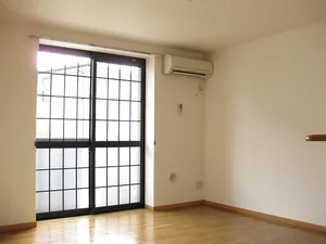 のマンスリーマンション・ウィークリーマンション「メゾンヒルズ・モトミヤ 102・洋室(No.1231101)」メイン画像