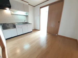 のマンスリーマンション・ウィークリーマンション「クリアースカイ 102・洋室(No.1231372)」メイン画像