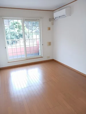 のマンスリーマンション・ウィークリーマンション「ガーデン　オランジェ 205・洋室(No.1231404)」メイン画像