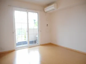 のマンスリーマンション・ウィークリーマンション「ストロベリーハウス　Ａ 103・洋室(No.1231630)」メイン画像