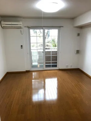 のマンスリーマンション・ウィークリーマンション「ヒルハウス　Ｂ 102・洋室(No.1231753)」メイン画像