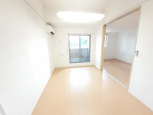 のマンスリーマンション・ウィークリーマンション「チセ・サポアク 202・洋室(No.1232070)」メイン画像