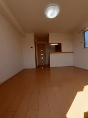 のマンスリーマンション・ウィークリーマンション「スモ－ルウッズタウンＴＯＭＯⅡ 201・洋室(No.1232742)」メイン画像