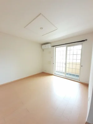 のマンスリーマンション・ウィークリーマンション「ソルシェ－ル熊取　Ⅲ番館 102・洋室(No.1232907)」メイン画像