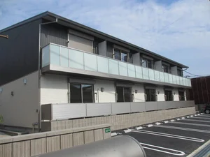 駐車場あり!車で移動されたい方にオススメ(^^♪周辺にはスーパーやホームセンターがございますので、とても便利ですね!