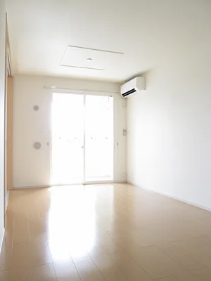 のマンスリーマンション・ウィークリーマンション「シャン・ド・フルールⅠ 202・洋室(No.1233206)」メイン画像