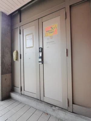 敷地内ゴミ捨て場　忙しい朝の時間帯でも楽々ごみ捨て可能！